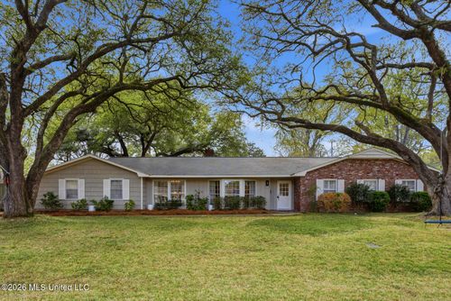 125 Poinciana Drive, Jackson, MS, 39211 | Card Image