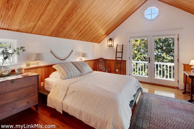 94 Menemsha Inn Rd, House other with 6 bedrooms, 5 bathrooms and null parking in Chilmark MA | Image 33