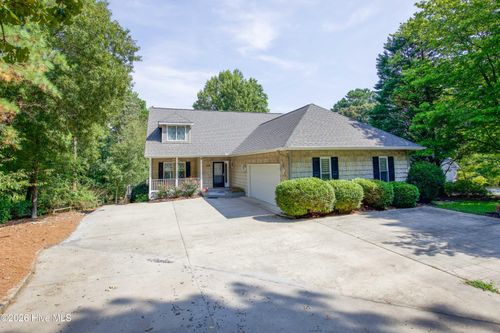 110 Sandspur Ln, West End, NC, 27376 | Card Image