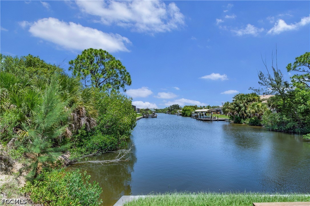Land in Cape Coral
