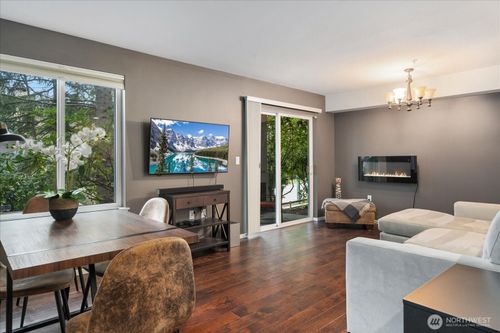 apt-1702-5589 Lakemont Blvd Se, Bellevue, WA, 98006-5378 | Card Image