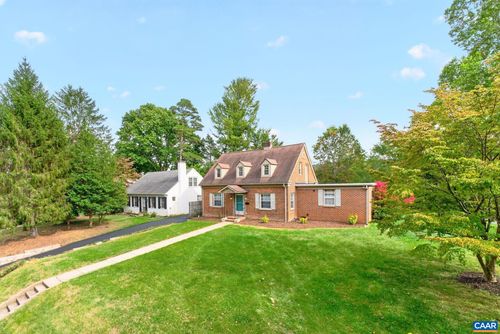 912 Lyndhurst Rd, WAYNESBORO, VA, 22980-5647 | Card Image