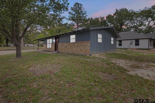 204 Kates St, Troup, TX, 75789-1709 | Card Image