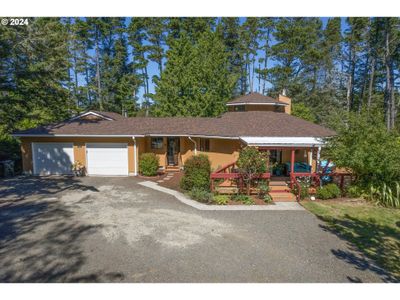 1807 243 Rd Ln, House other with 2 bedrooms, 1 bathrooms and 2 parking in OceanPark WA | Image 1