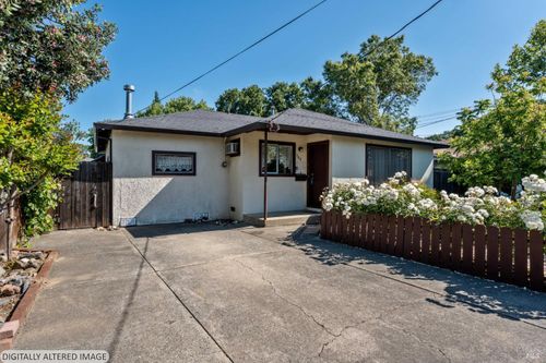548 Peach St, Ukiah, CA, 95482-4517 | Card Image