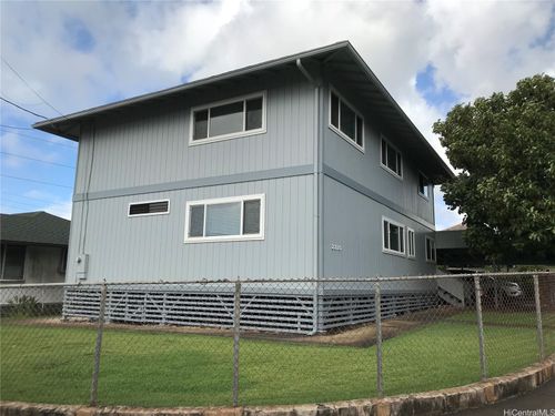 2215 Lokelani St, Honolulu, HI, 96819-2661 | Card Image