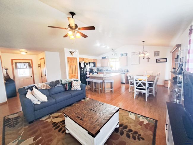 814 Ridgeview St, House other with 4 bedrooms, 2 bathrooms and null parking in Belle Fourche SD | Image 8