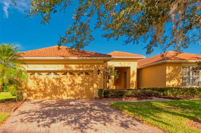 584 Sienna Drive, House other with 2 bedrooms, 2 bathrooms and null parking in Poinciana FL | Image 1