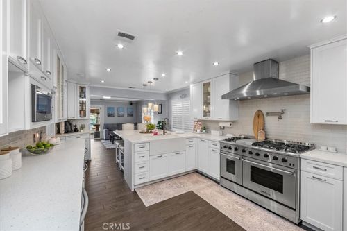 23549 Cherry St, Newhall, CA, 91321-2507 | Card Image
