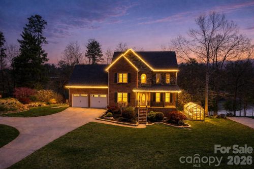 4726 Crystal Falls Ave, Hickory, NC, 28601-8447 | Card Image
