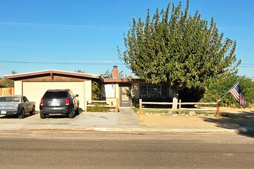 1217 Porter St, Ridgecrest, CA, 93555 | Card Image
