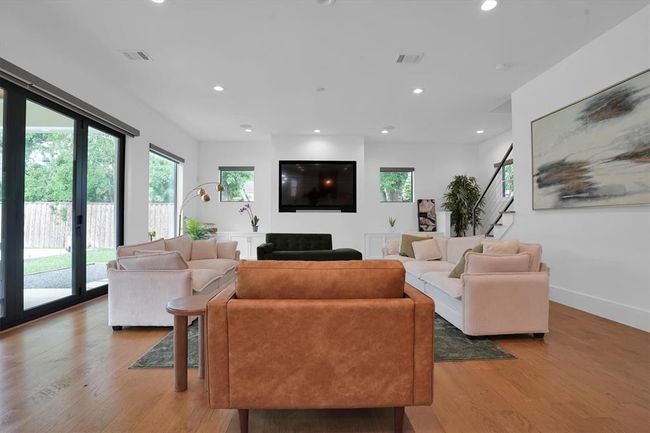 9115 Hammerly Blvd, House other with 4 bedrooms, 4 bathrooms and null parking in Houston TX | Image 11