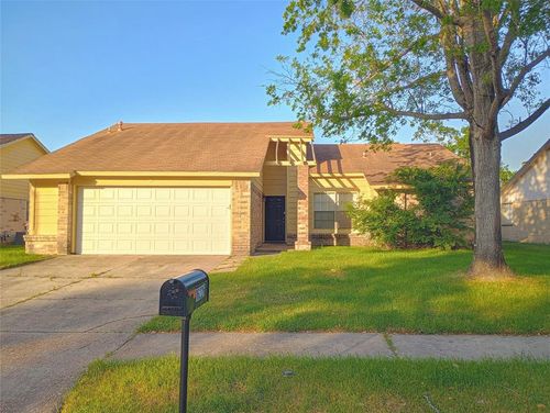 16226 N Trail Dr, Houston, TX, 77073-5317 | Card Image