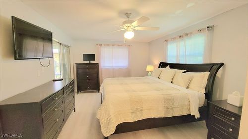 apt-7a-300 Valley Stream Dr, NAPLES, FL, 34113-4111 | Card Image