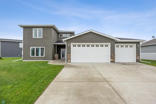 1029 44th Ave S, Moorhead, MN, 56560-6829 | Card Image