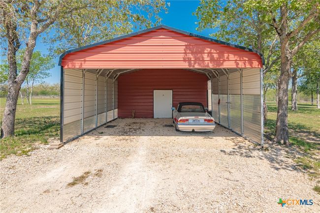 2105 Fm 1104, House other with 3 bedrooms, 2 bathrooms and null parking in Kingsbury TX | Image 41