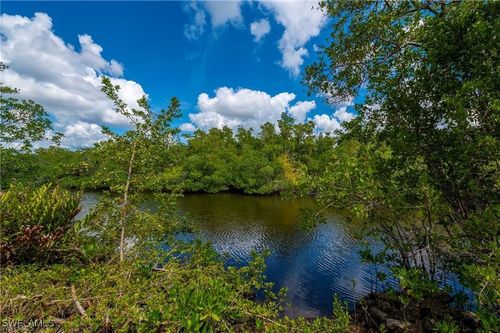 2347 Harbor Rd, NAPLES, FL, 34104-4250 | Card Image