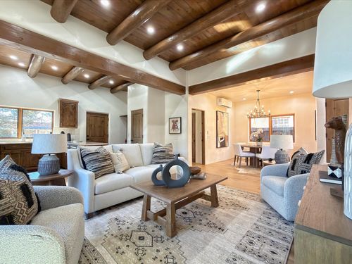 529 Alarid St, Santa Fe, NM, 87501-3733 | Card Image