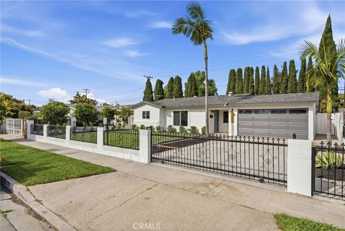 1326 S Marine St, Santa Ana, CA, 92704-3141 | Card Image