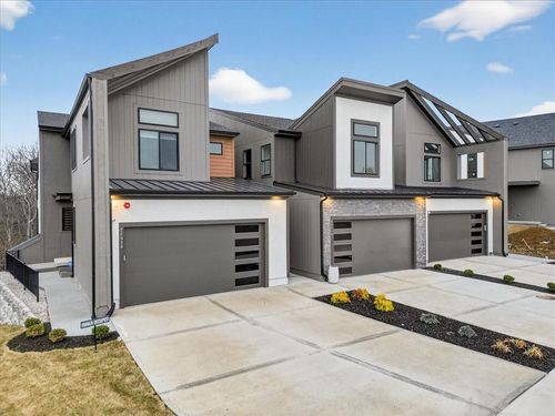 9326 Freedom Street, Lenexa, KS, 66227 | Card Image