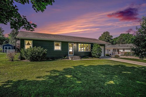 501 Central Ln, Luverne, MN, 56156-1052 | Card Image
