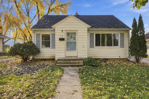 52 16 1/2 Avenue N, Fargo, ND, 58102 | Card Image
