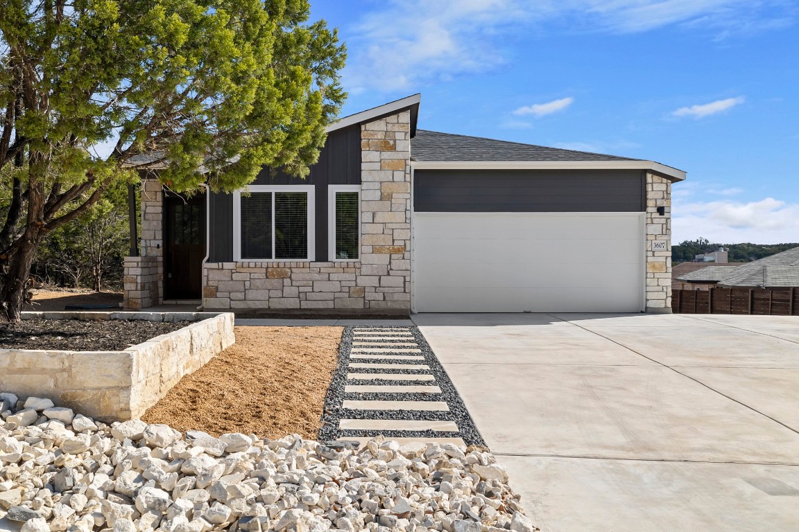 Bunyan Cir, Lago Vista, TX 78645