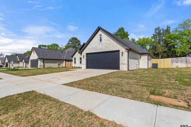 815 Redwing Way, House other with 4 bedrooms, 2 bathrooms and null parking in Whitehouse TX | Image 34