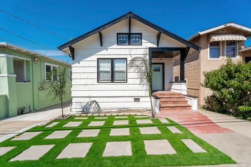 3708 Lyon Ave, Oakland, CA, 94601-3843 | Card Image