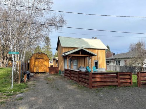 302 S Alder St, Wallowa, OR, 97885-8409 | Card Image