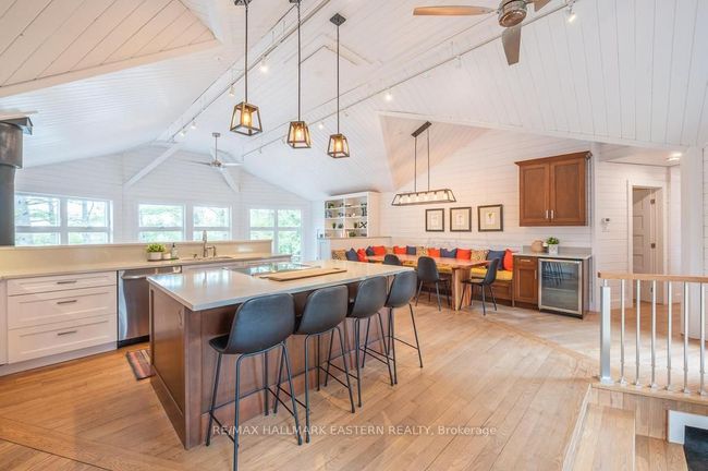 69 Alexander Crt, House other with 3 bedrooms, 3 bathrooms and 10 parking in Catchacoma ON | Image 6
