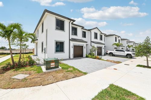 18918 Sw 345th St, Homestead, FL, 33034 | Card Image