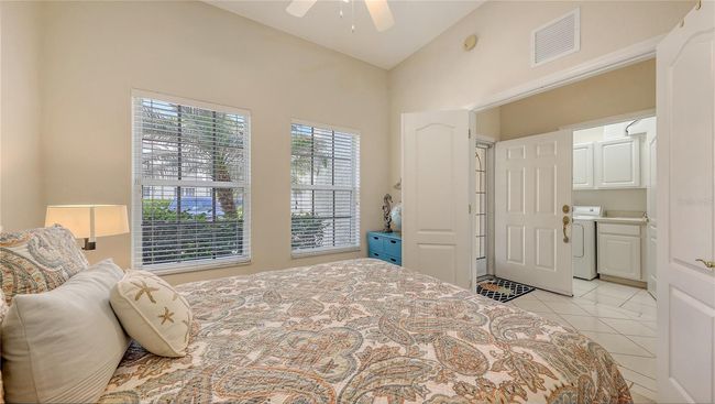 301B2 - 301 Ravinia Cir, Condo with 3 bedrooms, 2 bathrooms and null parking in VENICE FL | Image 36