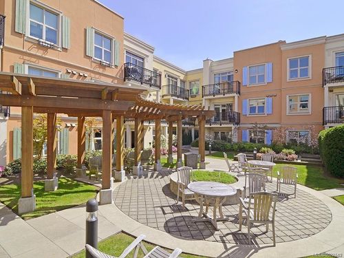 210-1620 Mckenzie Ave, Victoria, BC, V8N0A1 | Card Image