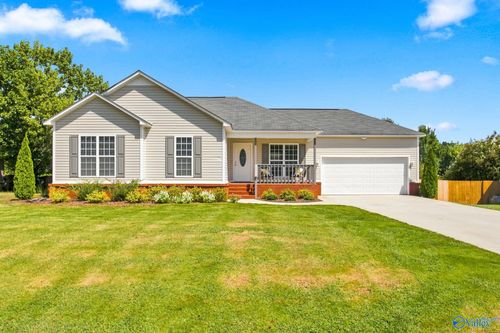111 Tanner Ridge Circle, New Market, AL, 35761 | Card Image