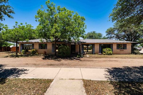 514 W Lake Dr, Hamlin, TX, 79520-3828 | Card Image