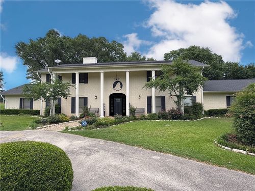 601 E Collard St, Madisonville, TX, 77864-3310 | Card Image