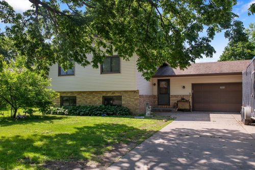 608 8th St Nw, Buffalo, MN, 55313-1006 | Card Image