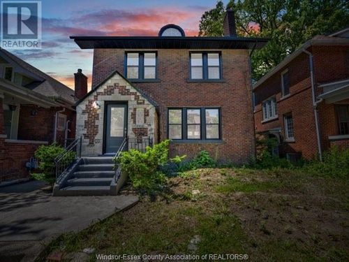 1331 Victoria Ave, Windsor, ON, N8X1N9 | Card Image