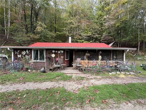 203 Brannock Ln, Pilot Mountain, NC, 27041-7368 | Card Image