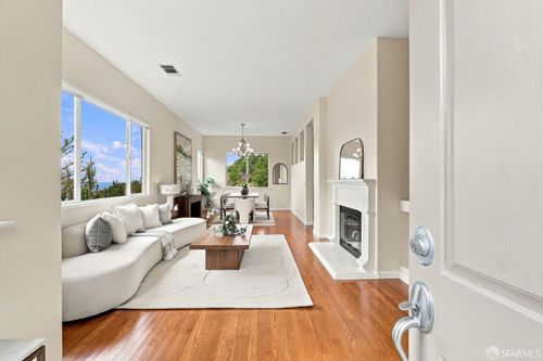 650 Viewridge Dr, Pacifica, CA, 94044-2163 | Card Image