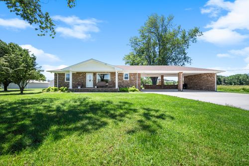 2060 Geedsville Rd, Bradyville, TN, 37026-5424 | Card Image