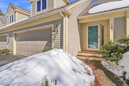 1203-1203 Magnolia Dr, Wayland, MA, 01778-2848 | Card Image