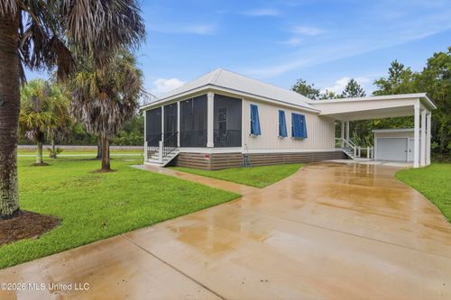 138 Lafitte Dr, Waveland, MS, 39576-4225 | Card Image