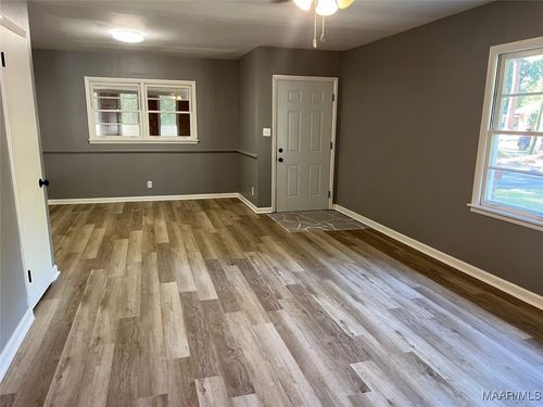 3653 Cloverdale Rd, Montgomery, AL, 36111-2409 | Card Image