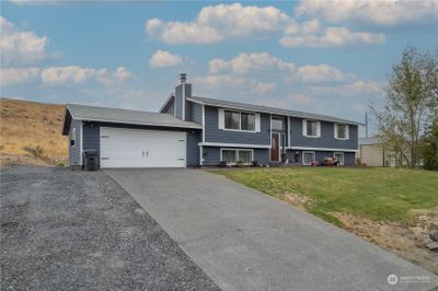 1437 D Street Sw, House other with 5 bedrooms, 1 bathrooms and 2 parking in Ephrata WA | Image 1