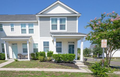3931 Four Poles Park Dr, North Charleston, SC, 29405-6370 | Card Image