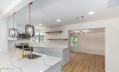 3017 E Loretta Drive, Tucson, AZ, 85716 | Card Image