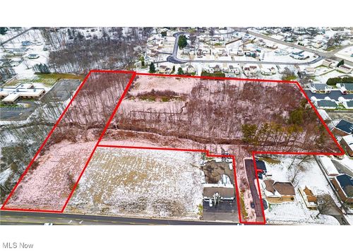 1242 W Western Reserve Rd, Youngstown, OH, 44514-3544 | Card Image