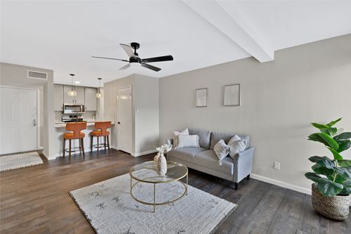 apt-327-5500 Boca Raton Blvd, Fort Worth, TX, 76112-1866 | Card Image